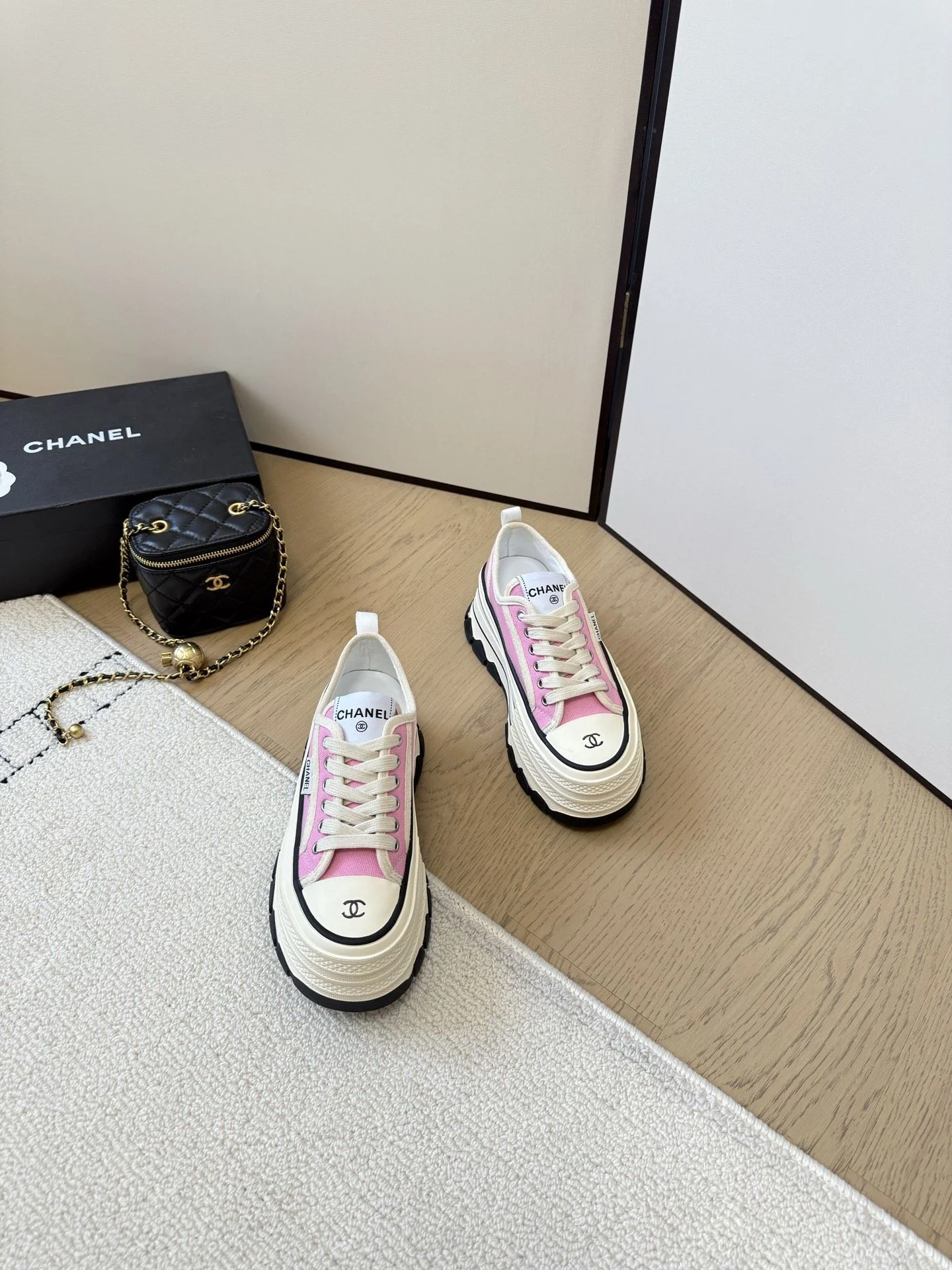 HighPerformance Chanel Low Shoes 18127