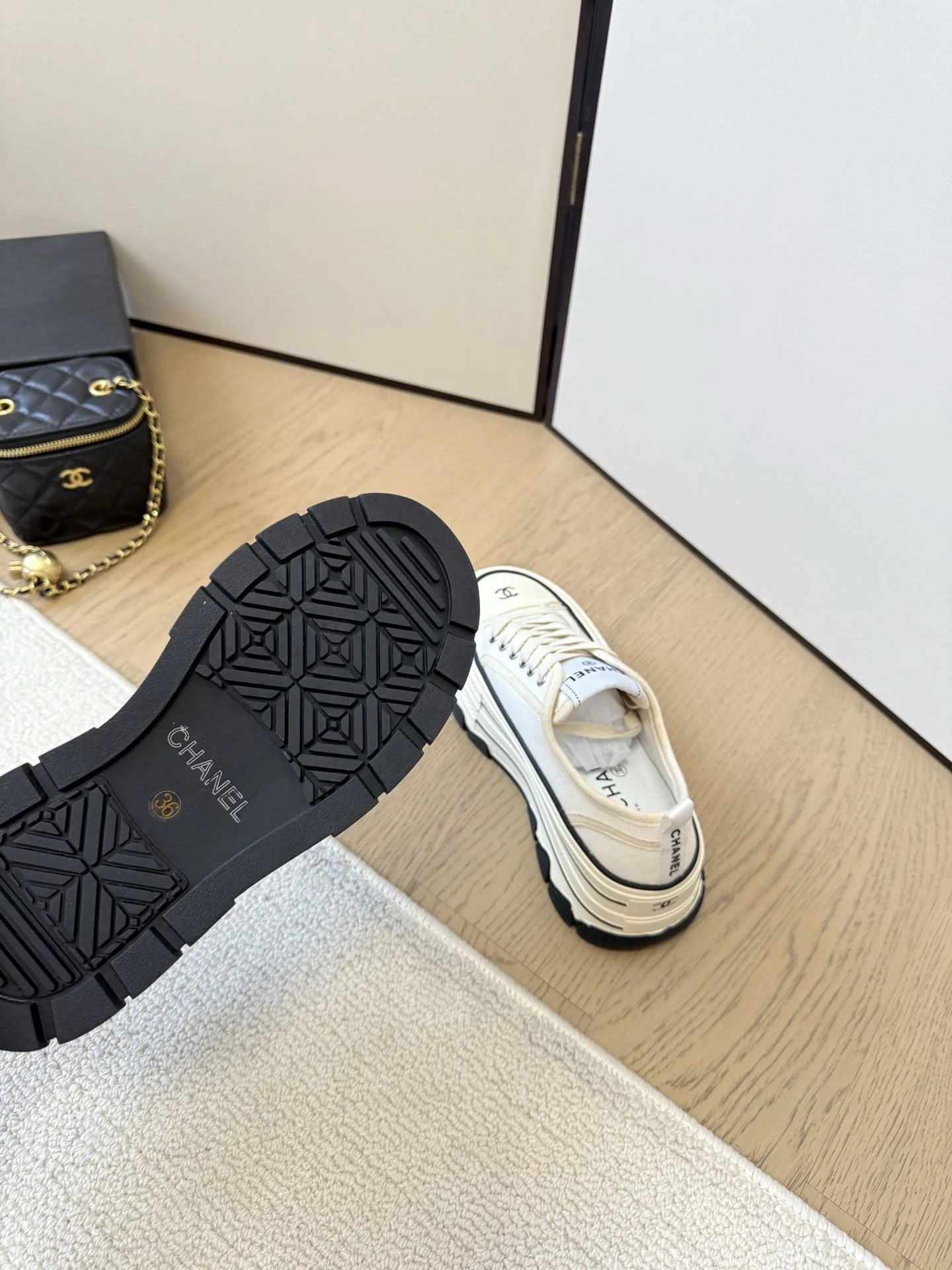 WellDesigned Chanel Low Shoes 18119