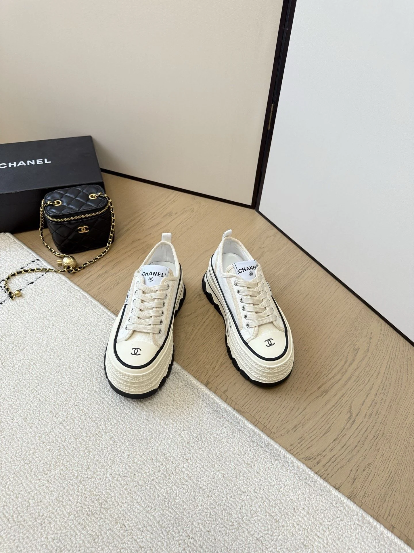 WellDesigned Chanel Low Shoes 18119