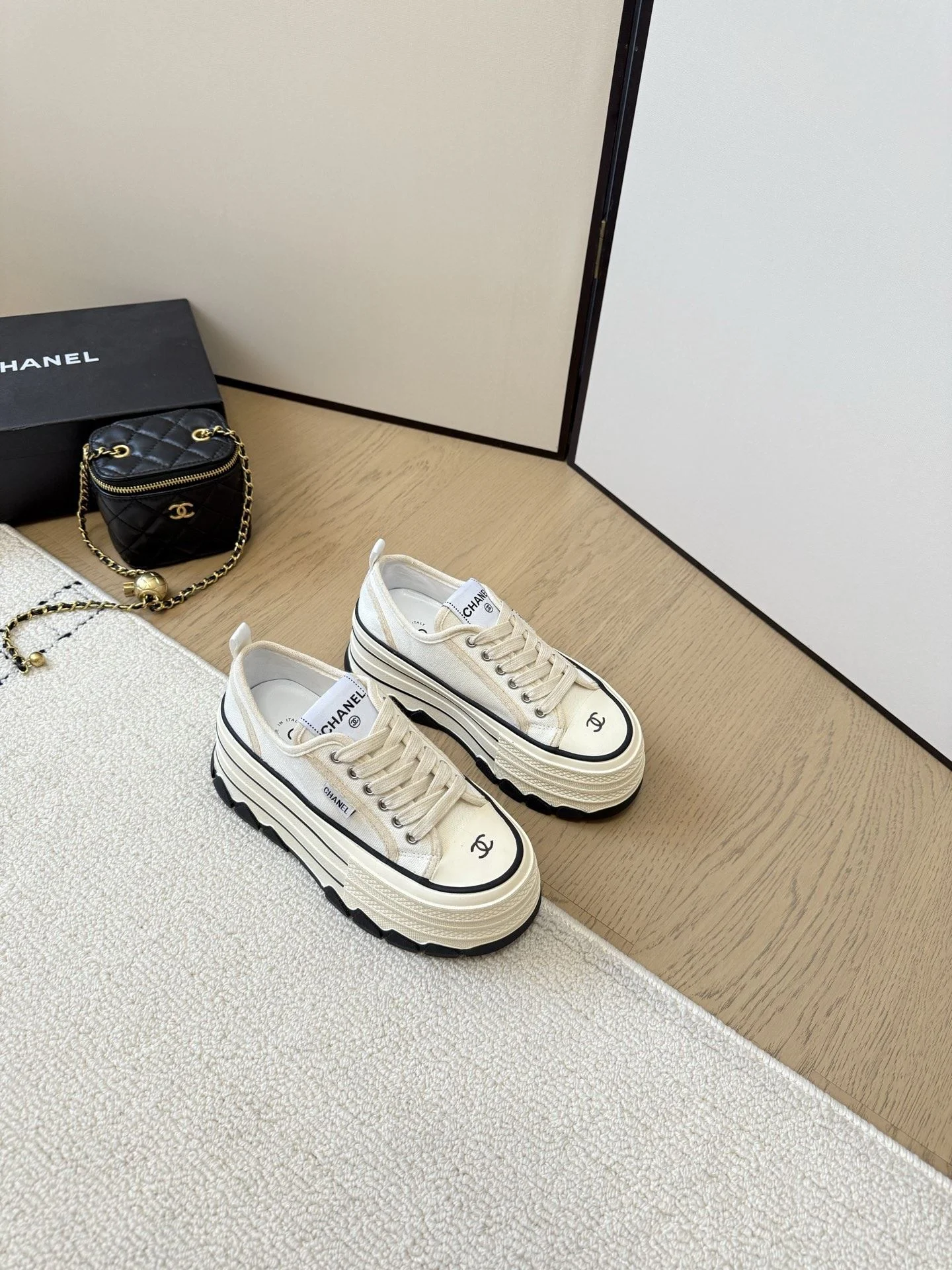WellDesigned Chanel Low Shoes 18119