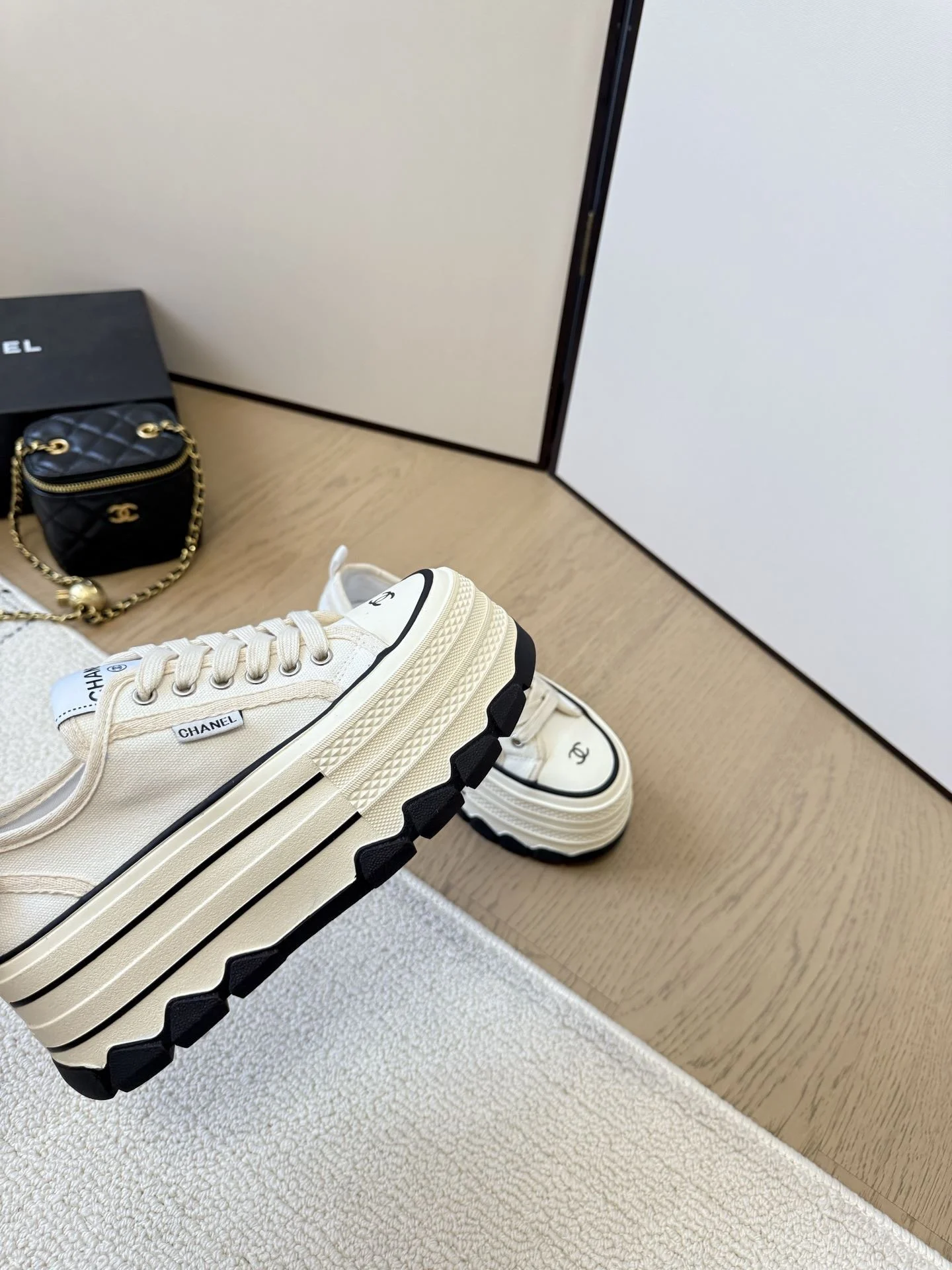 WellDesigned Chanel Low Shoes 18119