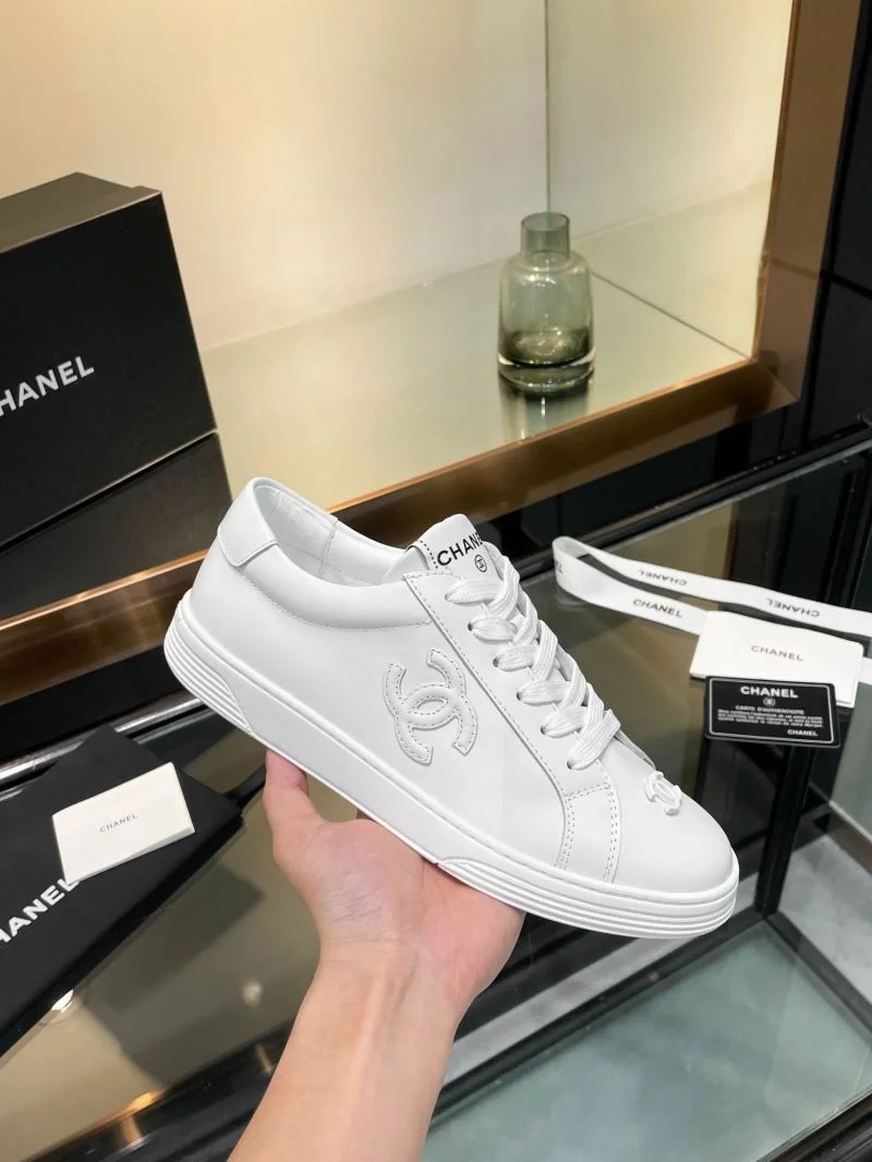 Chanel Low Shoes Effortless 18121