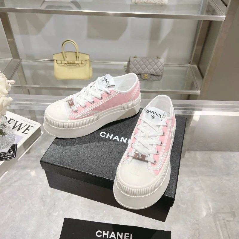 Chanel Low Shoes Practical 18115