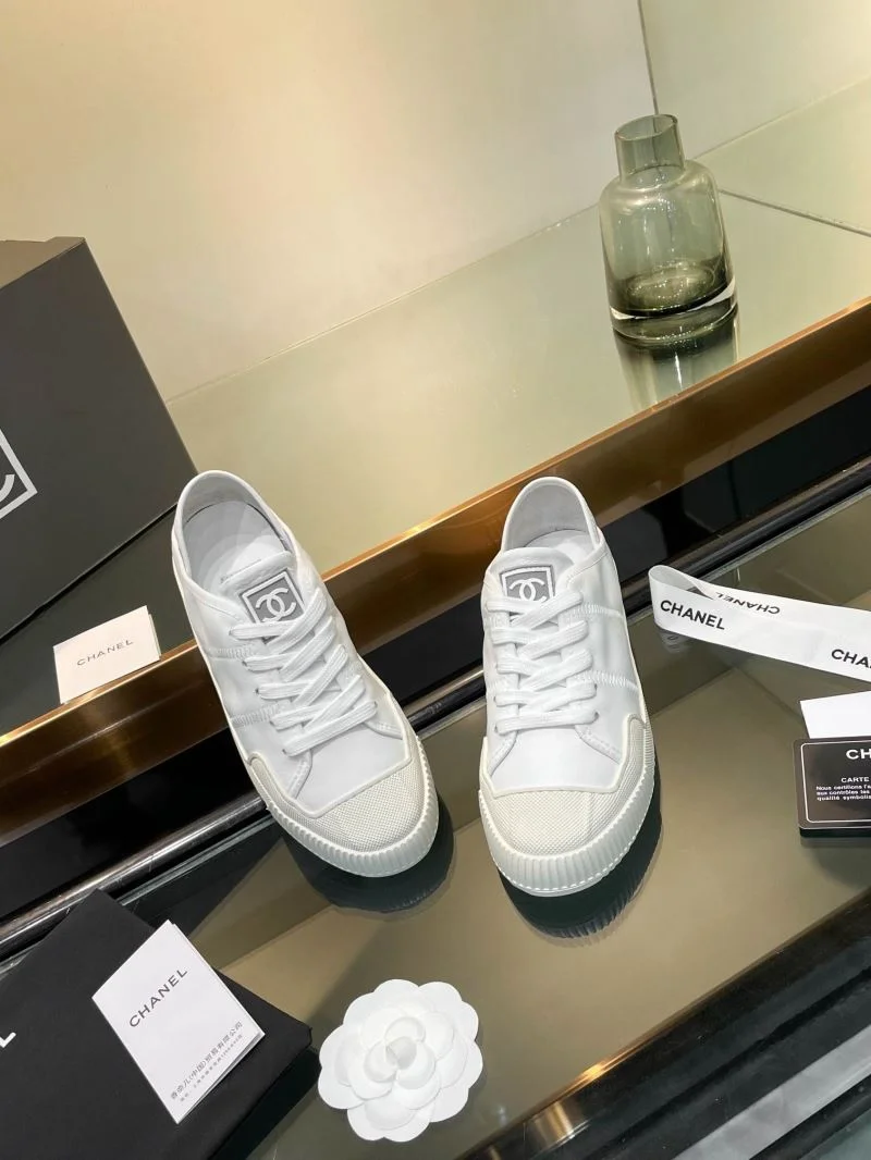 Chanel Low Shoes Stretchable 18102