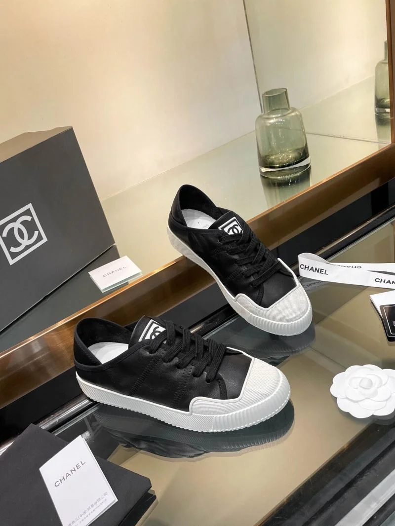 Breathable Chanel Low Shoes 18114