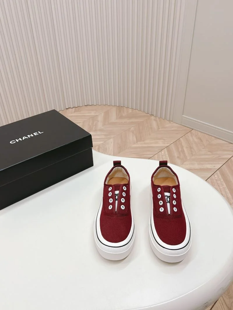 RelaxedFit Chanel Low Shoes 18098