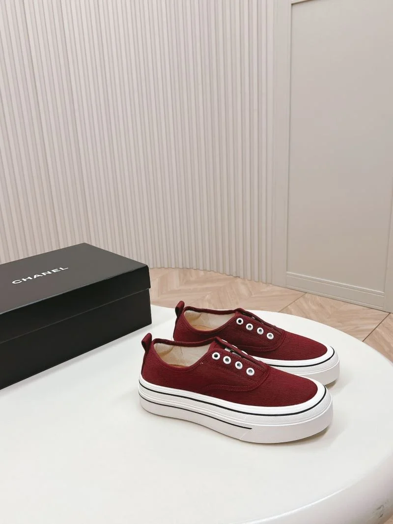 RelaxedFit Chanel Low Shoes 18098