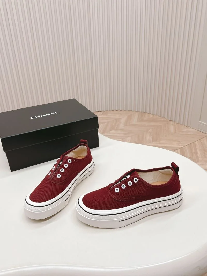 RelaxedFit Chanel Low Shoes 18098