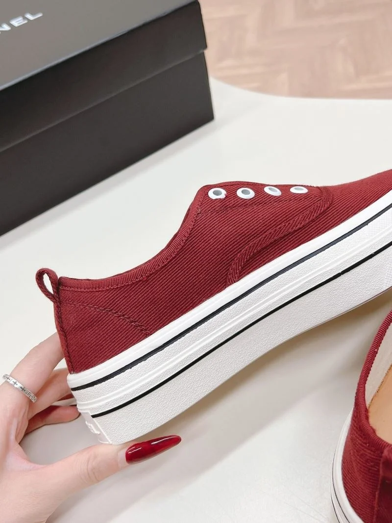 RelaxedFit Chanel Low Shoes 18098