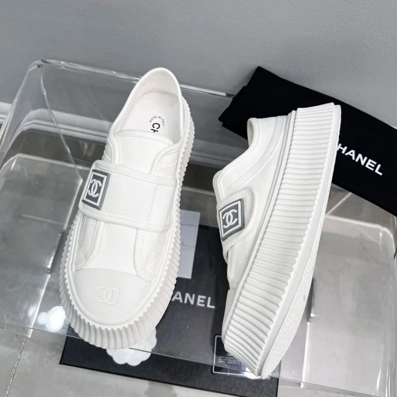 Chanel Low Shoes Durable 18088