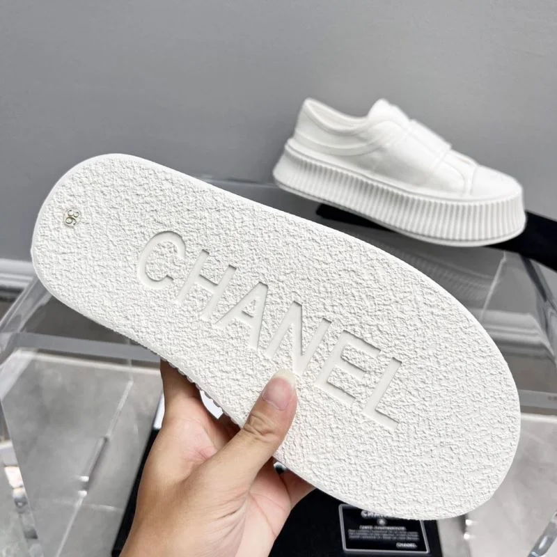 Chanel Low Shoes Durable 18088