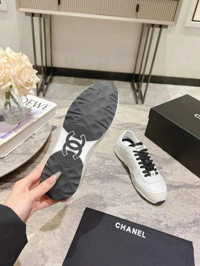 Minimalist Chanel Low Shoes 18097