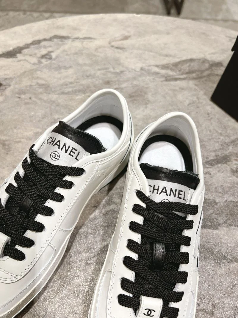 Minimalist Chanel Low Shoes 18097