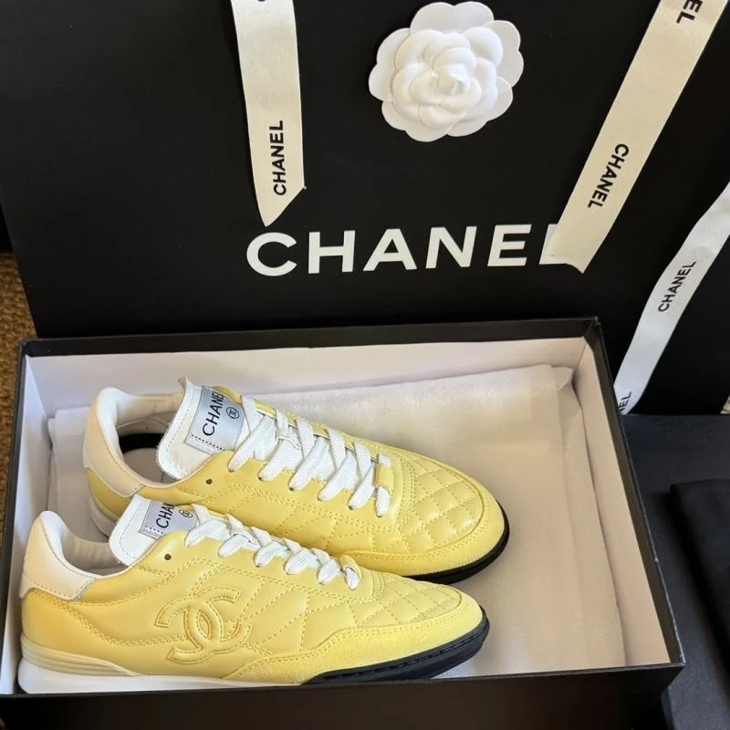 Chanel Low Shoes Functional 18100