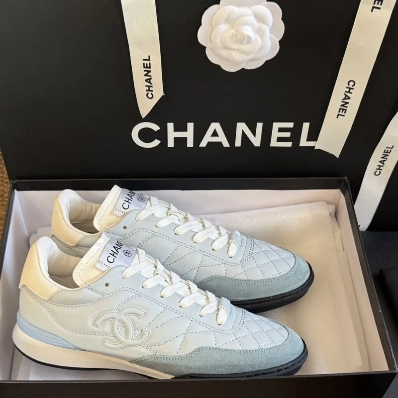 FashionForward Chanel Low Shoes 18089