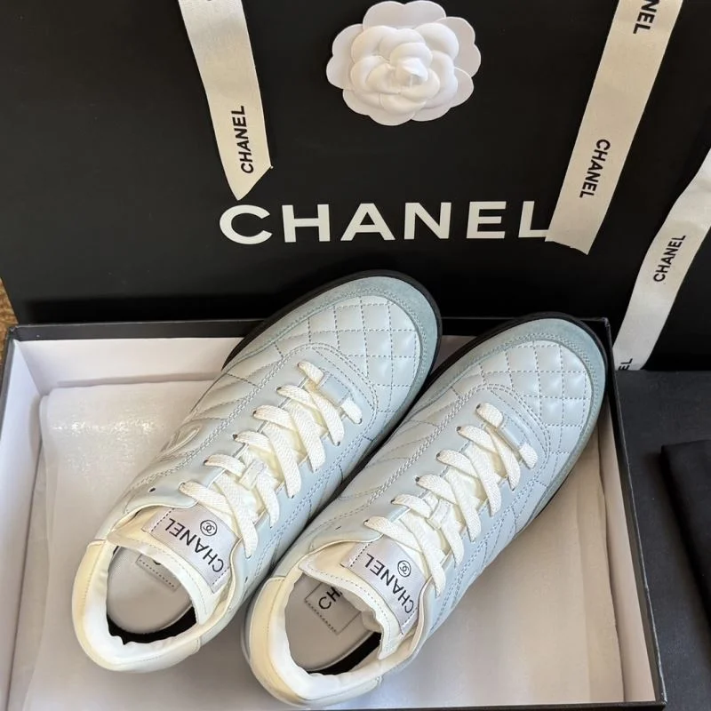 FashionForward Chanel Low Shoes 18089