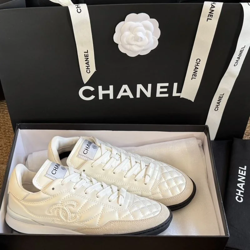 Chanel Low Shoes Efficient 18082