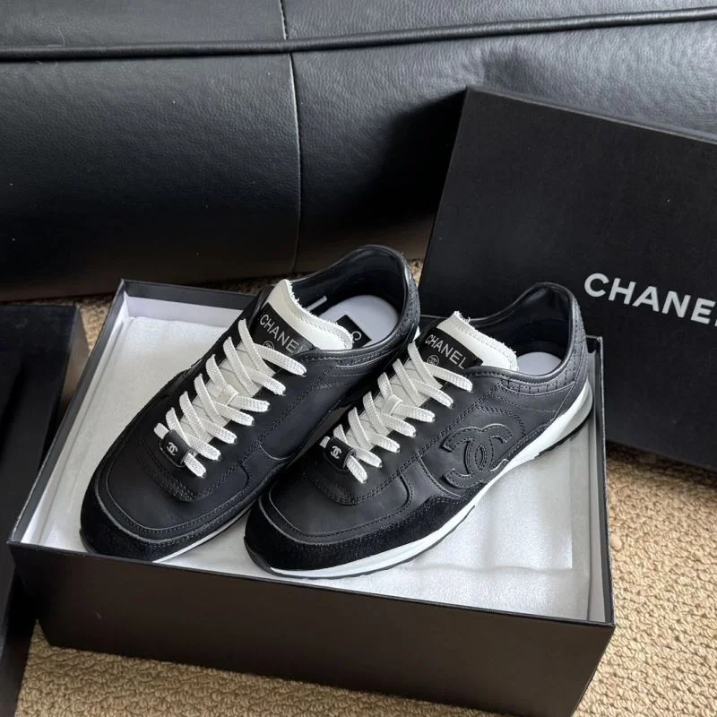 Original Chanel Low Shoes 18084