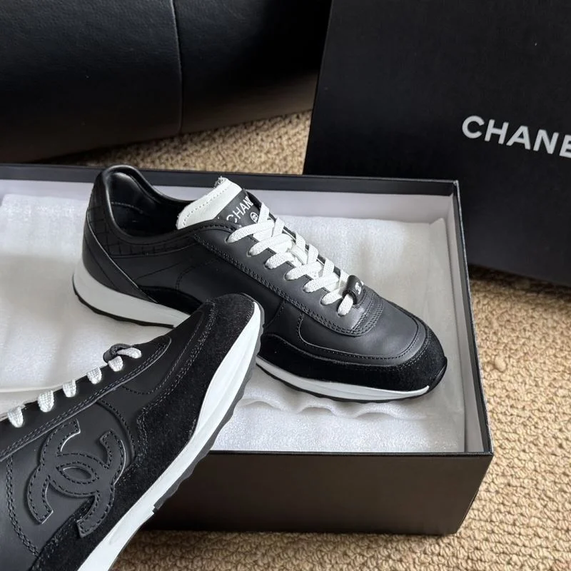 Original Chanel Low Shoes 18084