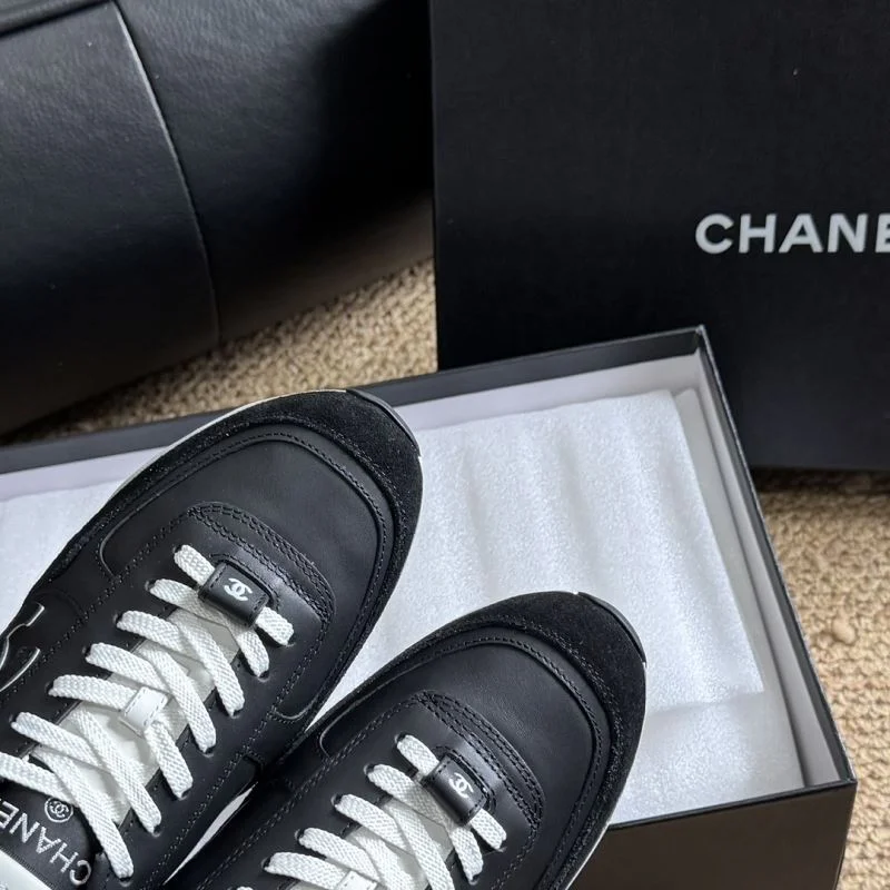 Original Chanel Low Shoes 18084