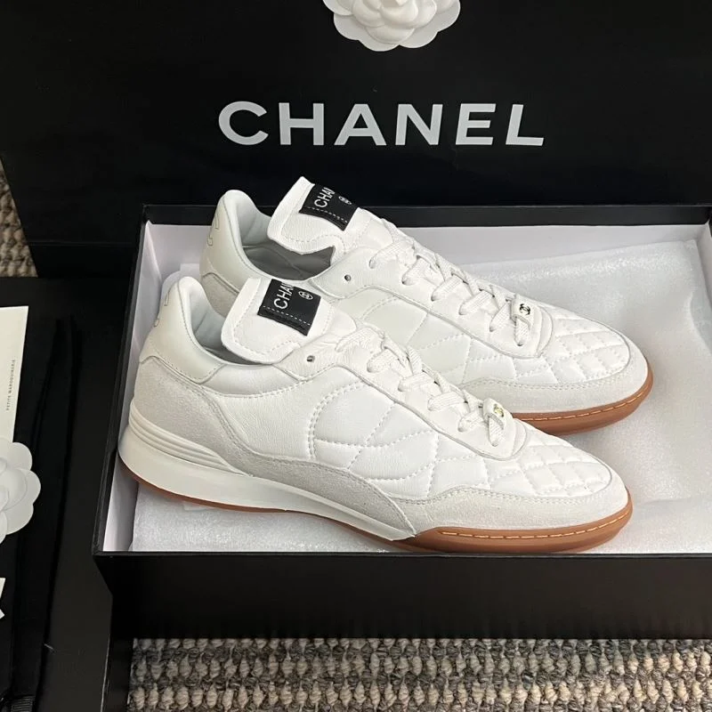 Popular Chanel Low Shoes 18106