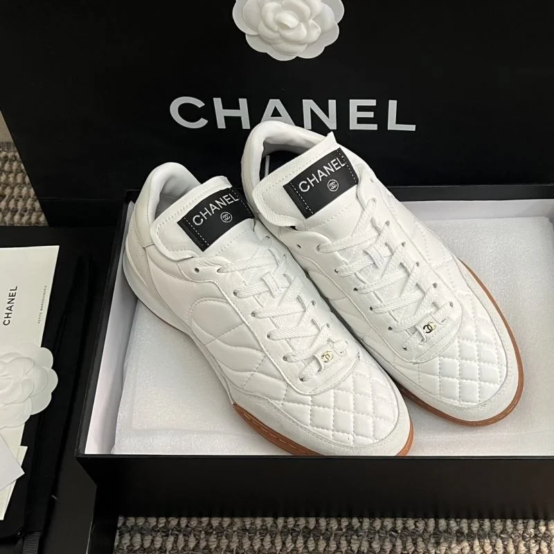 Popular Chanel Low Shoes 18106