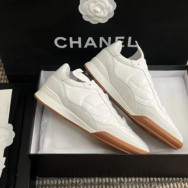 Popular Chanel Low Shoes 18106