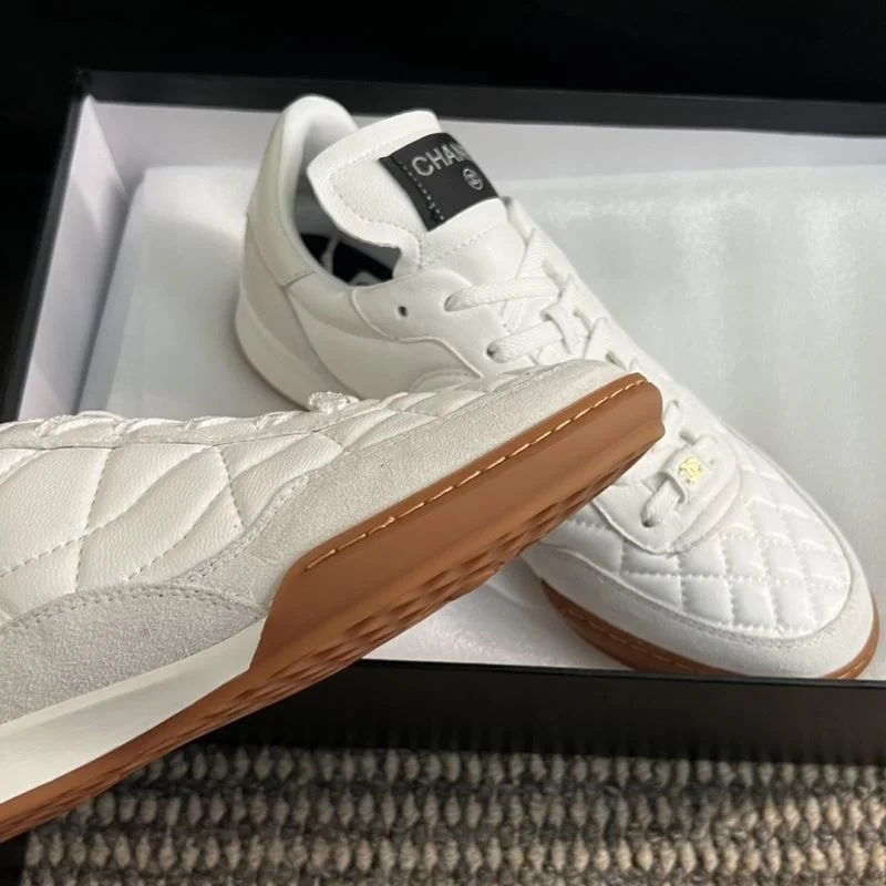 Popular Chanel Low Shoes 18106