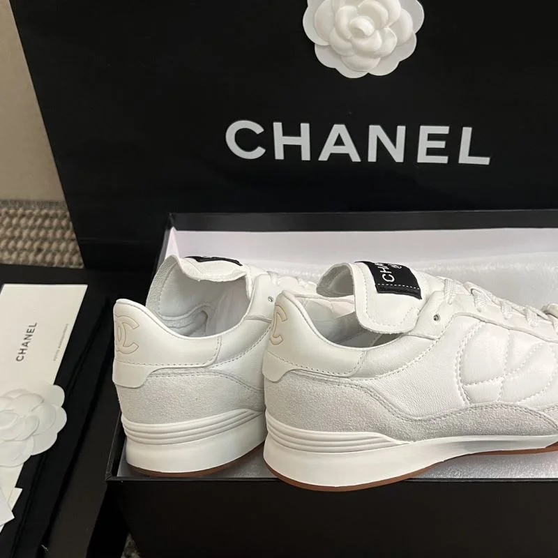 Popular Chanel Low Shoes 18106