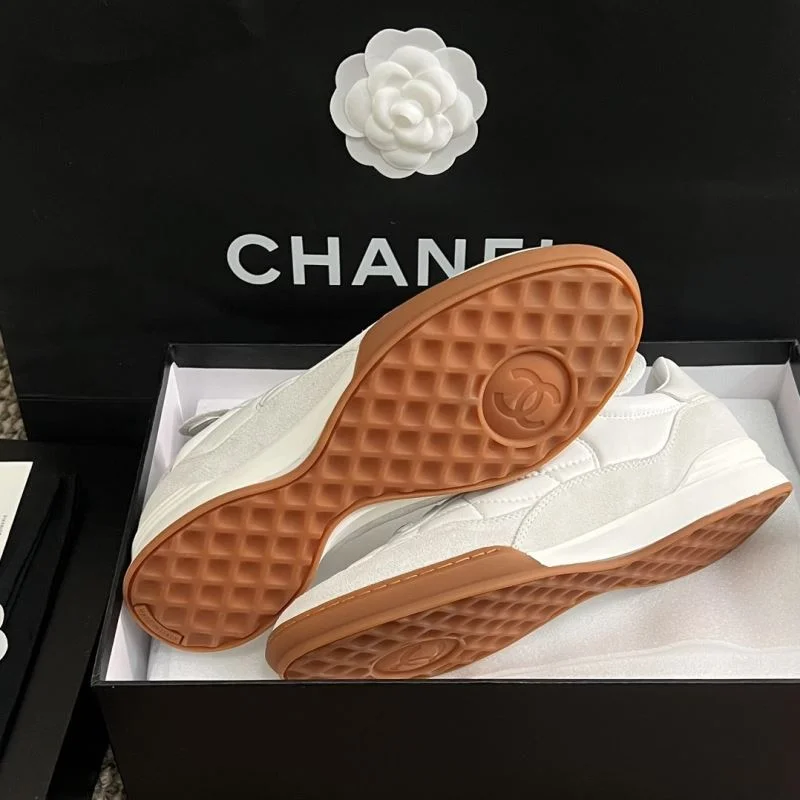 Popular Chanel Low Shoes 18106