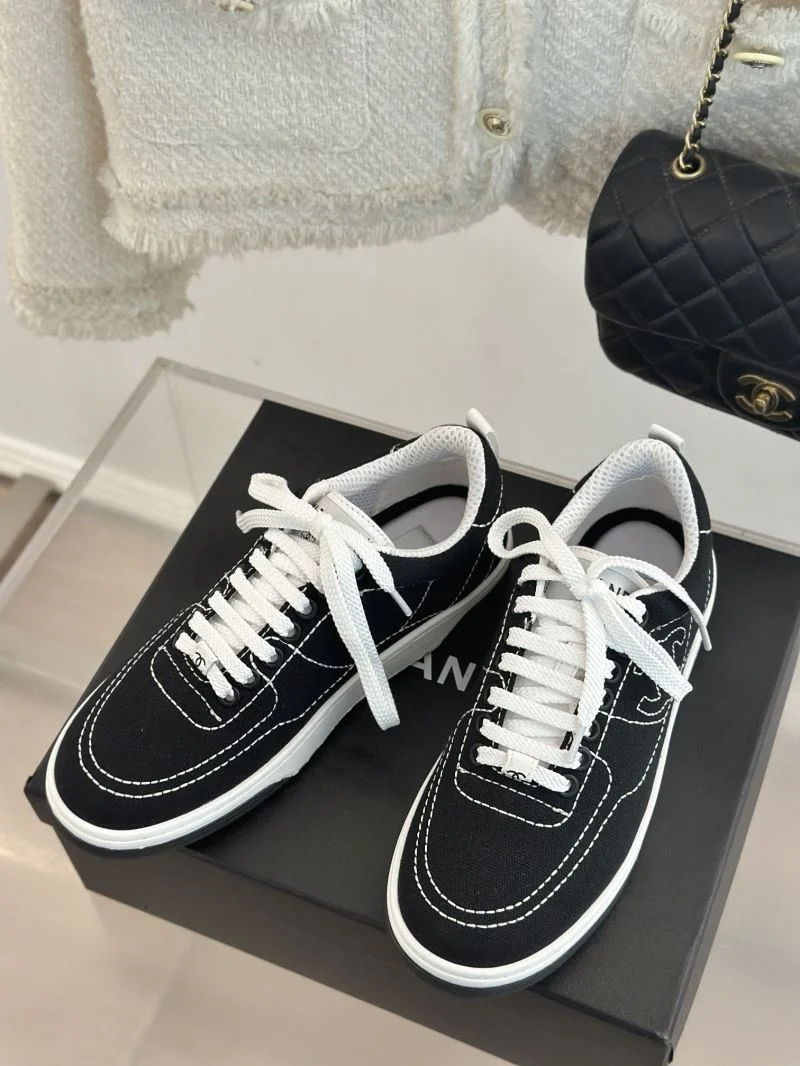 Chanel Low Shoes Refined 18069