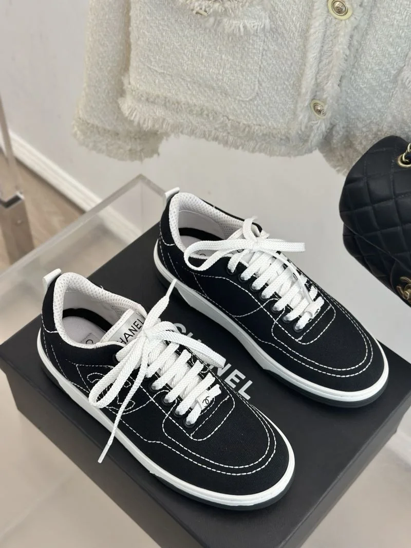 Chanel Low Shoes Refined 18069