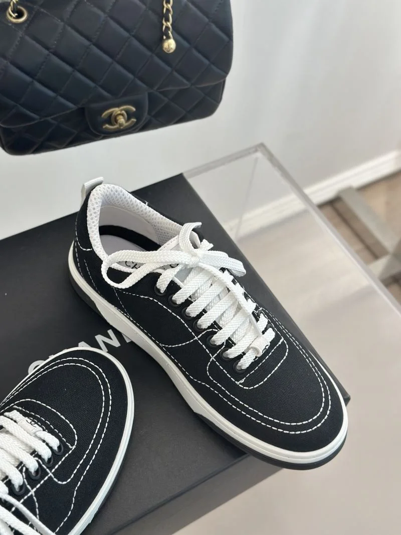 Chanel Low Shoes Refined 18069