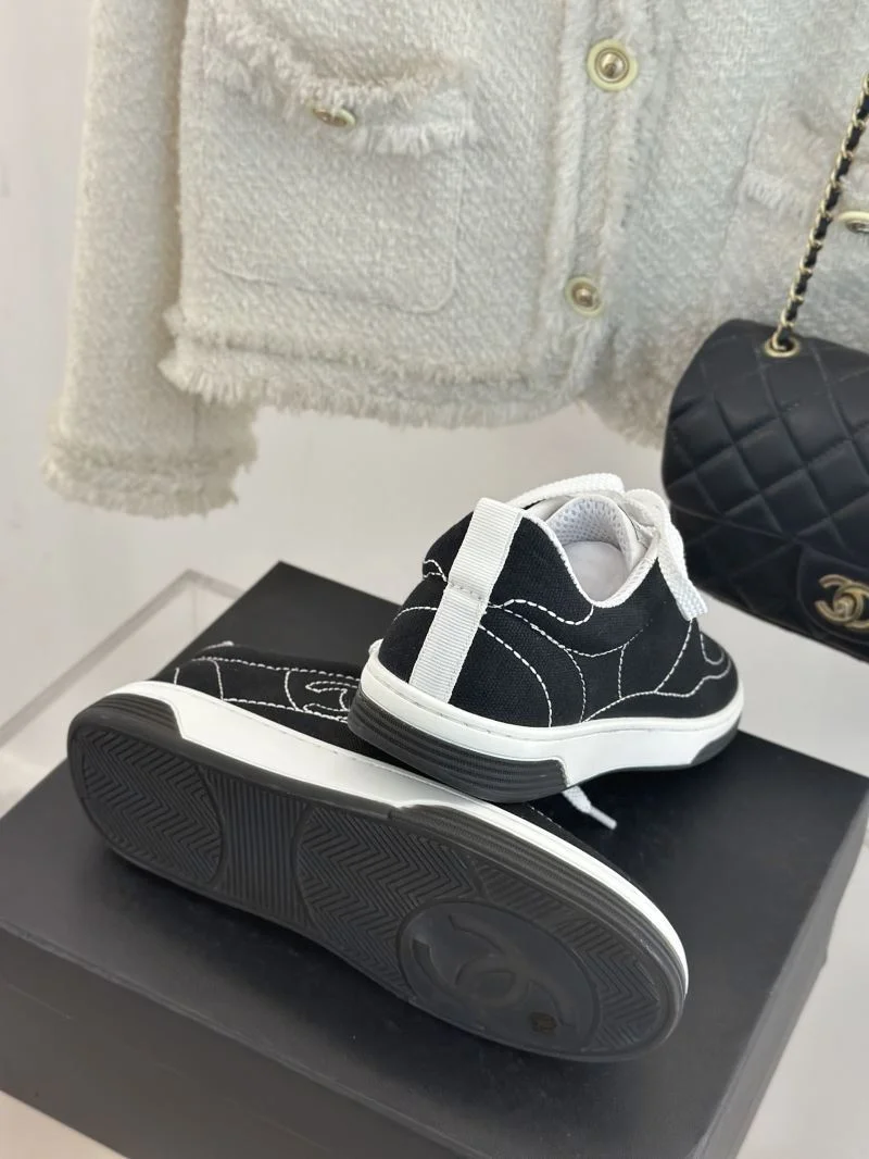 Chanel Low Shoes Refined 18069