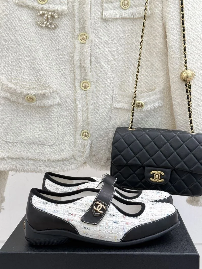 Chanel Low Shoes Affordable 18055