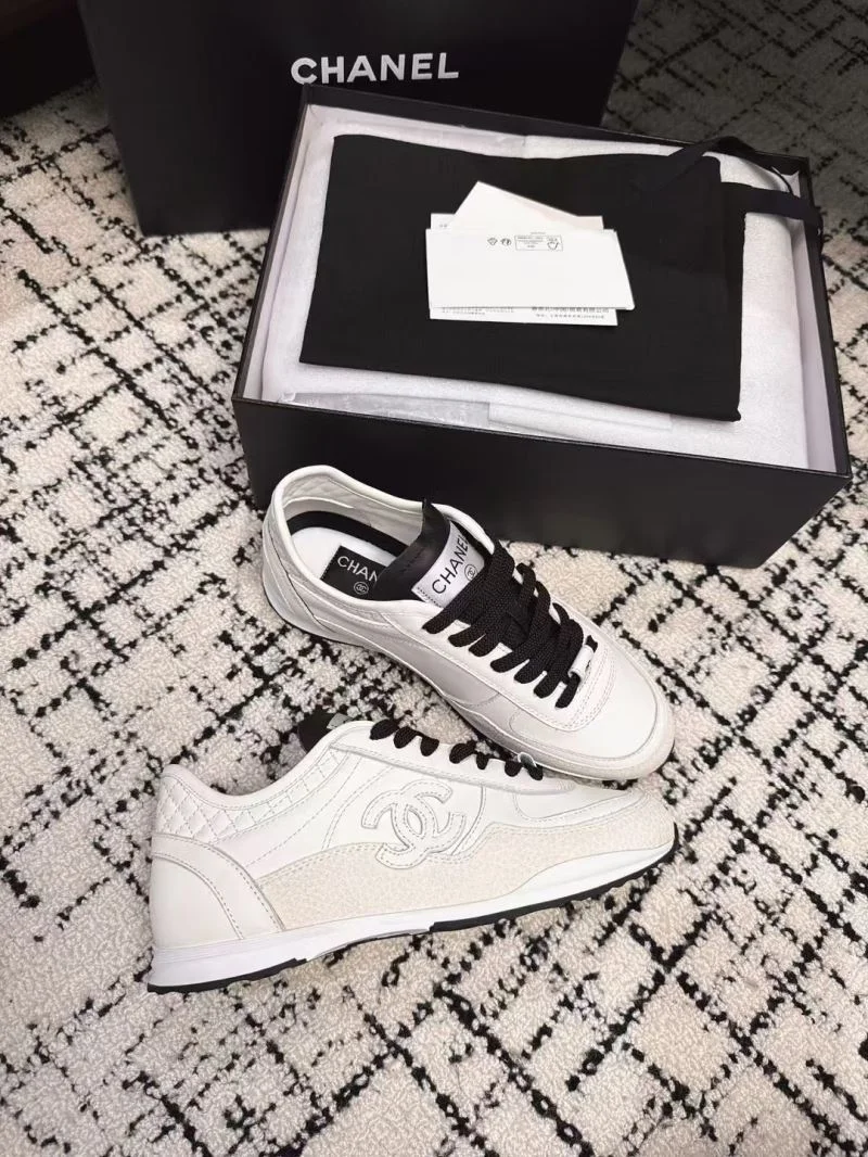 Chanel Low Shoes Snug 18054