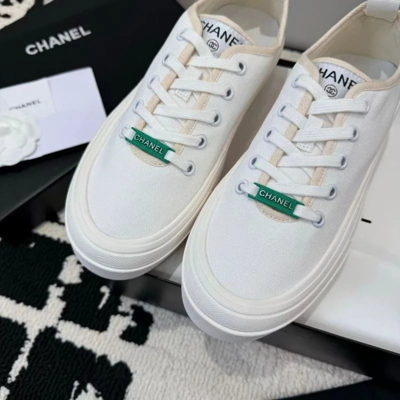Chanel Low Shoes Practical 18044