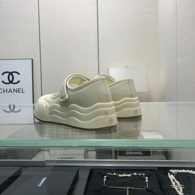 Chanel Low Shoes DailyWear 18028