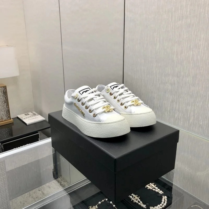 Chanel Low Shoes Durable 18033