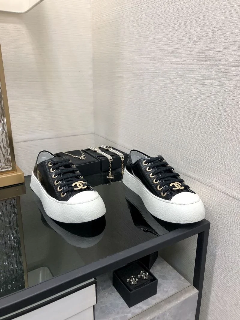 Chanel Low Shoes TimelessDesign 18030