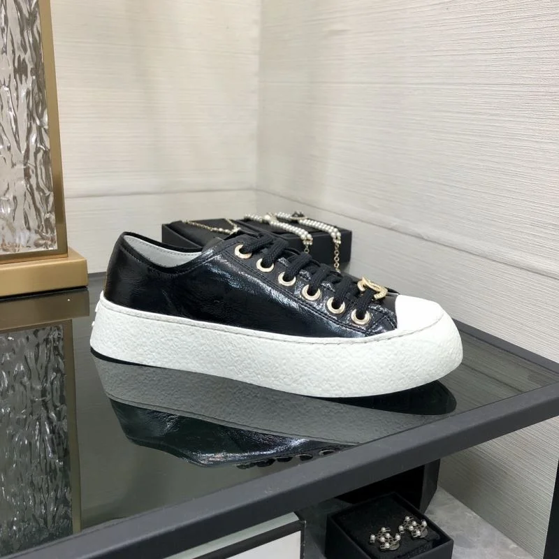 Chanel Low Shoes TimelessDesign 18030