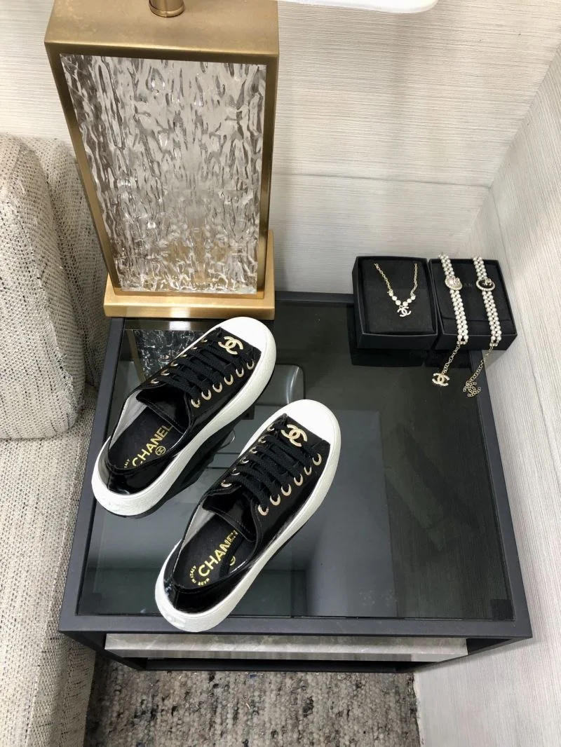 Chanel Low Shoes TimelessDesign 18030