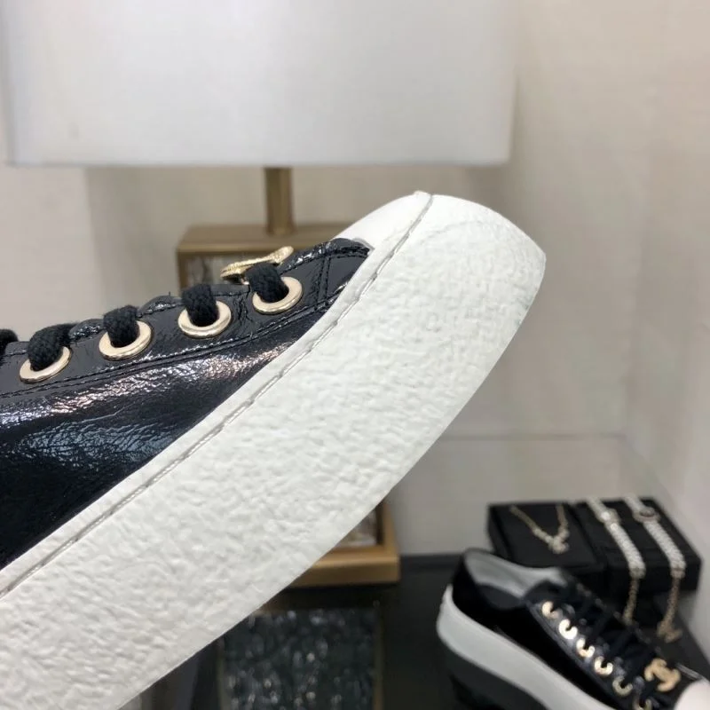 Chanel Low Shoes TimelessDesign 18030