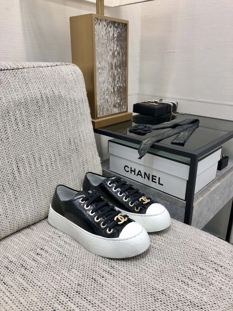 Chanel Low Shoes TimelessDesign 18030