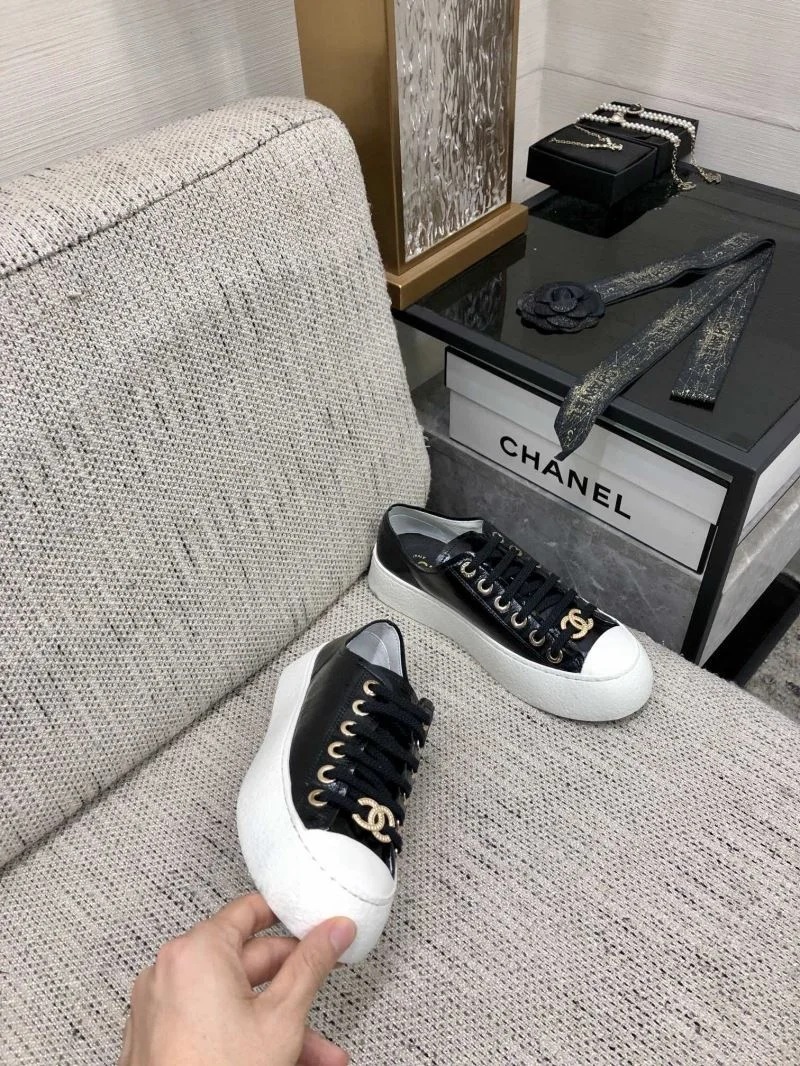 Chanel Low Shoes TimelessDesign 18030