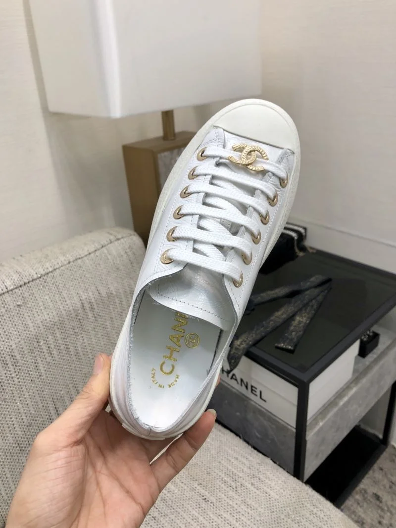 Durable Chanel Low Shoes 18020