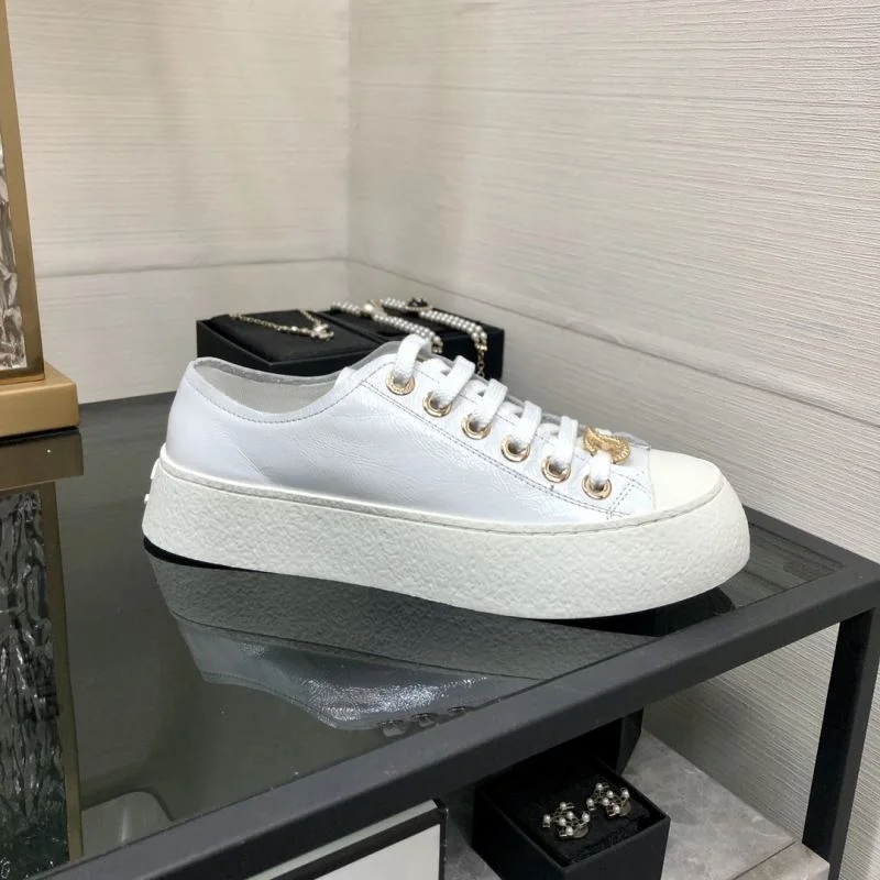 Durable Chanel Low Shoes 18020
