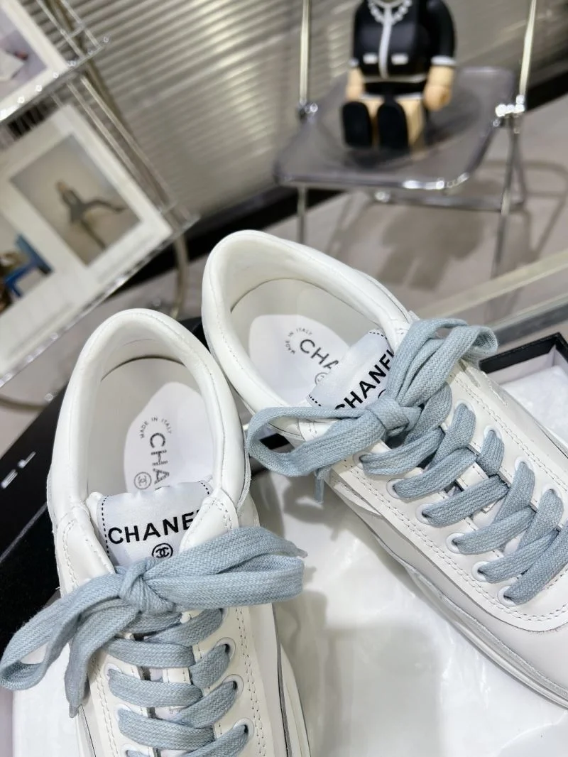 Chanel Low Shoes Sleek 18049