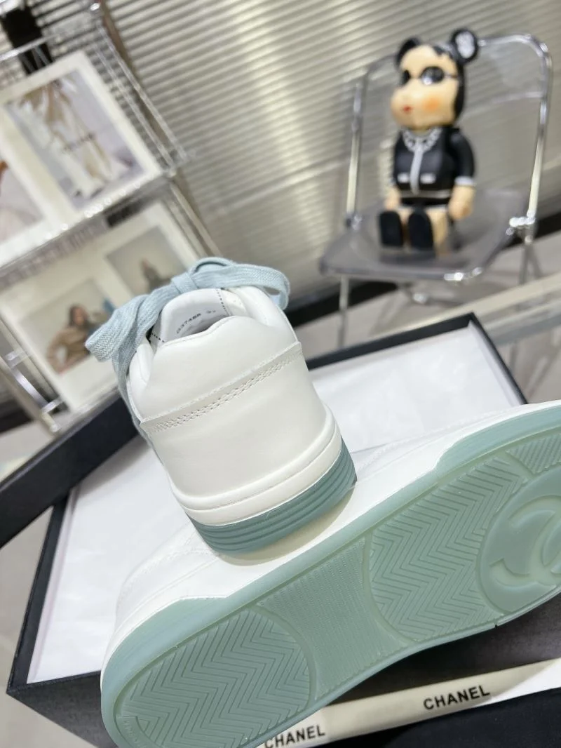 Chanel Low Shoes Sleek 18049