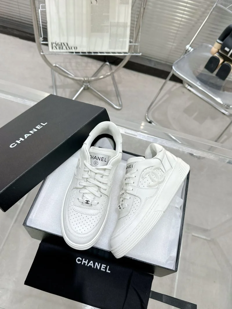 Flexible Chanel Low Shoes 18073